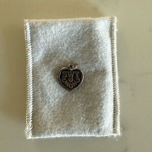 James Avery retired SWT Mom sterling silver charm
